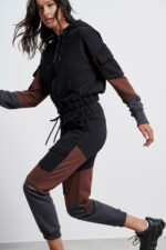 1222 908300 00100 04