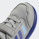 IH7782 8 FOOTWEAR Photography Detail View 1 grey